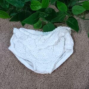 CAT & JACK elegant‎ white ruffle diaper cover 0-3 M